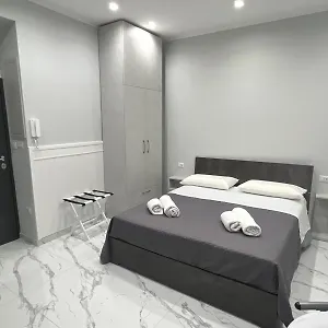 https://holiday-house-maria-francesca.hotels-amalfi.com